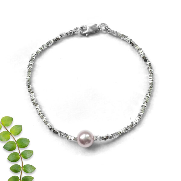 Glittering Pearl Bracelet